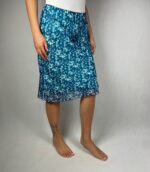 Niebieska letnia spódnica do kolan - obrazek 4